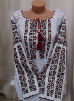Ручна вишивка - блузка хрестиком квіткова