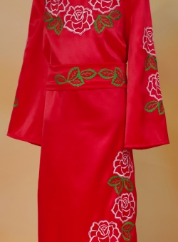Машинная вышивка - платье красный атлас