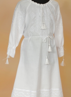 Машинная вышивка - платье белое