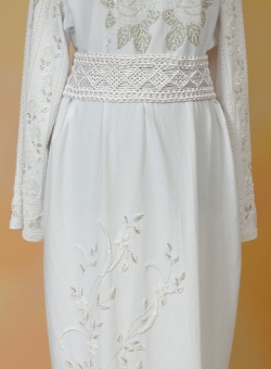 Ручна вишивка - плаття біле