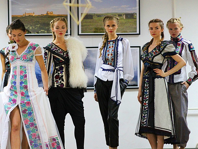 Украинская вышиванка - это сочетание богатства и простоты!